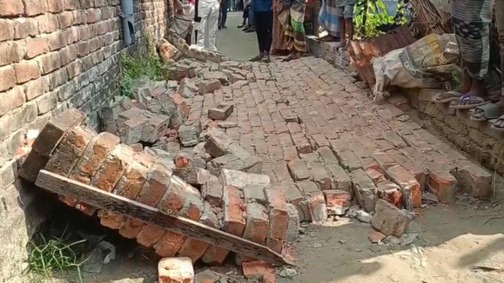 ভূমিকম্পে নিহত এক বছরের ফাতেমা: দাফনে থাকতে পারেননি বাবা-মা