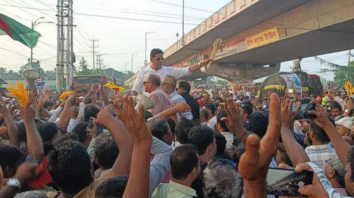 রূপগঞ্জে বিএনপির প্রার্থী দিপু ভুঁইয়ার নেতৃত্বে গণমিছিলে জনস্রোত