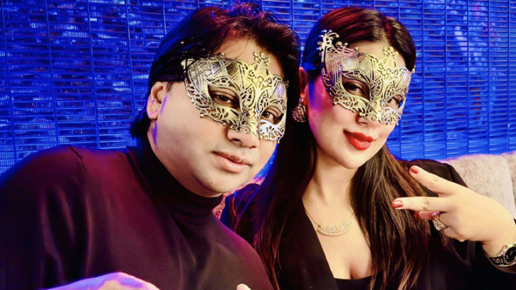 হ্যালোইন উদযাপন করলেন অপু বিশ্বাস..!