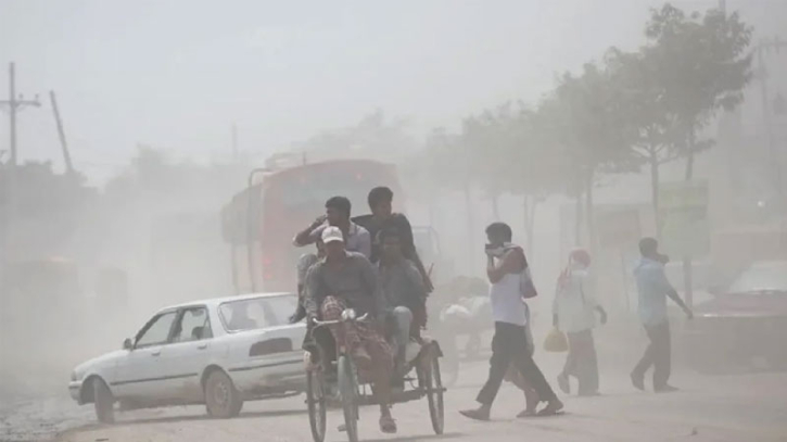 ঢাকার বাতাস আজও ‘অস্বাস্থ্যকর’, দূষণে শীর্ষে দিল্লি