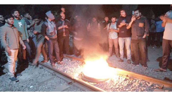 সাড়ে ৪ ঘণ্টা পর ঢাকা–ময়মনসিংহ রুটে ট্রেন চলাচল শুরু