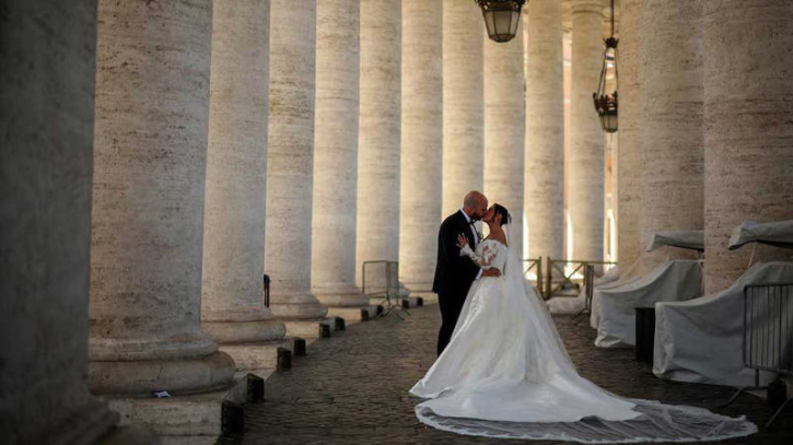 সুখে থাকতে এক স্বামী বা স্ত্রী–ই যথেষ্ট: নতুন নির্দেশনায়