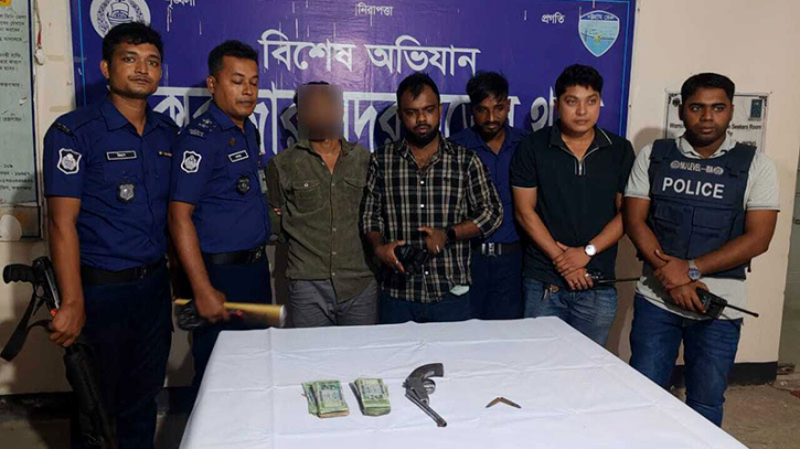 কক্সবাজারে অবৈধ অস্ত্রসহ যুবক গ্রেপ্তার