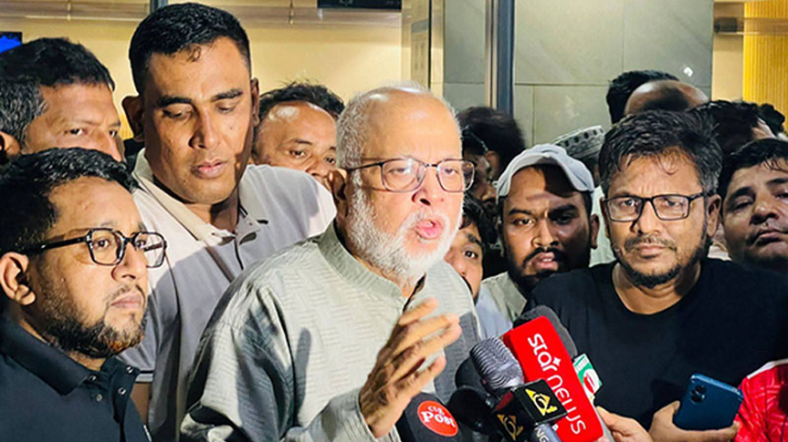 গুলিবিদ্ধ এরশাদ উল্লাহকে দেখতে হাসপাতালে গিয়াস কাদের চৌধুরী