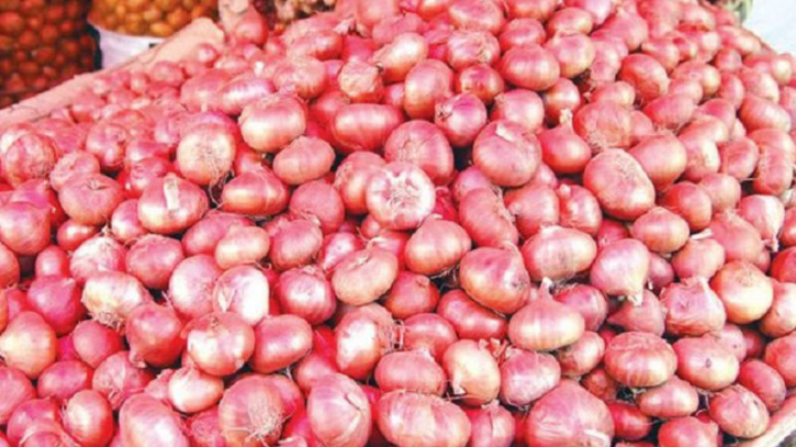 রাজধানীতে পেঁয়াজের দাম বেড়েছে কেজিতে ৩০ টাকা