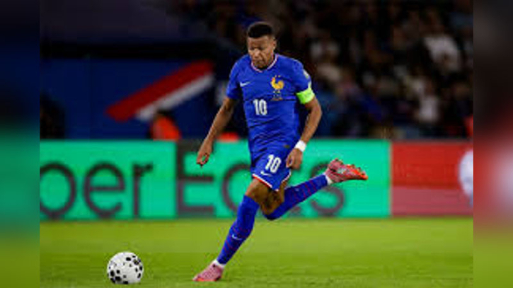 এমবাপ্পের ঐতিহাসিক ৪০০তম গোল, ইউক্রেনকে ৪-০ উড়িয়ে  বিশ্বকাপে ফ্রান্স