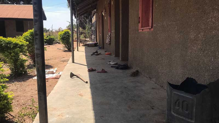 ৫০ শিক্ষার্থী পালিয়ে এসেছে