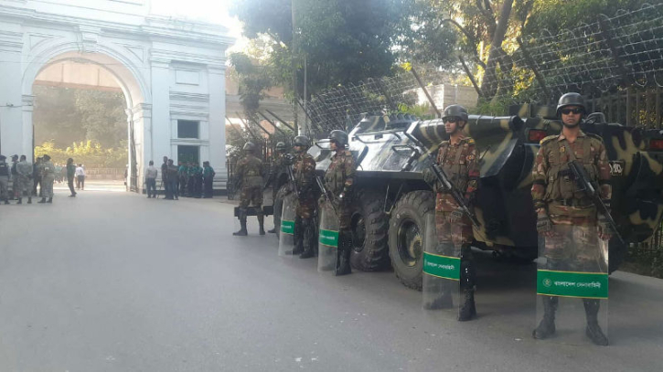 শেখ হাসিনার মামলার রায়কে ঘিরে কঠোর নিরাপত্তায় আদালত এলাকা