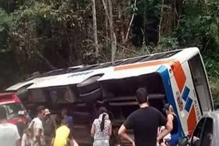 ব্রাজিলে বাস দুর্ঘটনায় নিহত ১৫ ব্রাজিলে বাস দুর্ঘটনায় নিহত ১৫