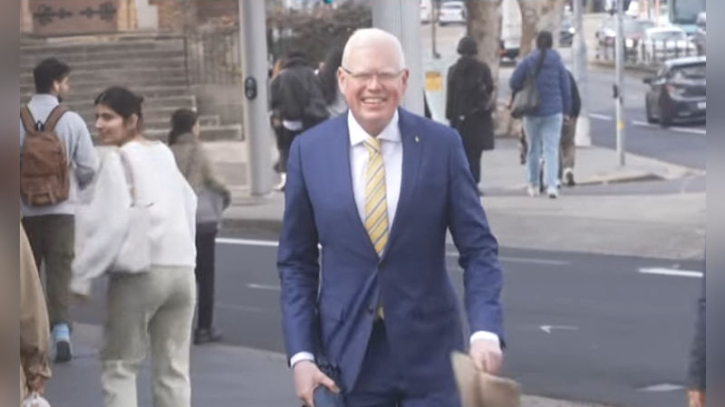 সাবেক রাজনীতিক গ্যারেথ ওয়ার্ডের যৌন অপরাধে ৫ বছর ৯ মাসের কারাদণ্ড সাবেক রাজনীতিক গ্যারেথ ওয়ার্ডের যৌন অপরাধে ৫ বছর ৯ মাসের কারাদণ্ড