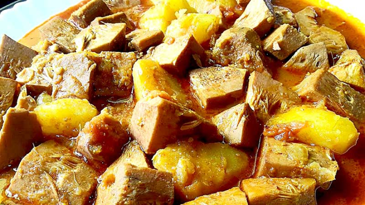 পেঁয়াজ-রসুন ছাড়াই দুর্দান্ত স্বাদ! দুর্গাপুজোয় বানান নিরামিষ মাংস