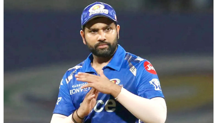‘পাগল’ অজুহাতে ক্যাপ্টেন থেকে বাদ রোহিত! ‘পাগল’ অজুহাতে ক্যাপ্টেন থেকে বাদ রোহিত!