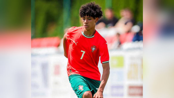 রোনালদো জুনিয়রের পর্তুগালের অনূর্ধ্ব-১৬ দলে অভিষেক রোনালদো জুনিয়রের পর্তুগালের অনূর্ধ্ব-১৬ দলে অভিষেক