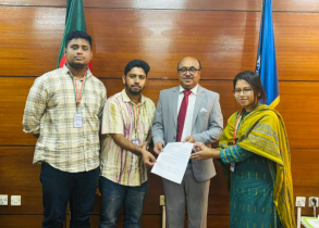 জনপ্রশাসনে সর্বত্র গুন্ডামি চলছে জনপ্রশাসনে সর্বত্র গুন্ডামি চলছে