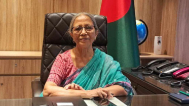 নিষেধাজ্ঞার মধ্যেও ইলিশ আহরণ করছে ভারতীয় জেলেরা