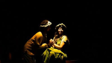 একই মঞ্চে তিন দিনে ‘খনা’র চার প্রদর্শনী একই মঞ্চে তিন দিনে ‘খনা’র চার প্রদর্শনী