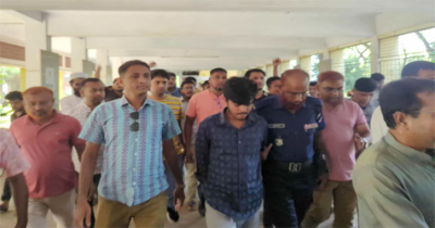ইবিতে ক্লাসে এসে ছাত্রলীগ নেতা আটক