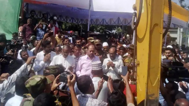  জলাবদ্ধতা নিরসনে যশোরের ভবদহে নদী খনন কাজ শুরু