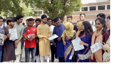 রাকসু নির্বাচনের বাকি তিনদিন, প্রচারণায় মুখর ক্যাম্পাস