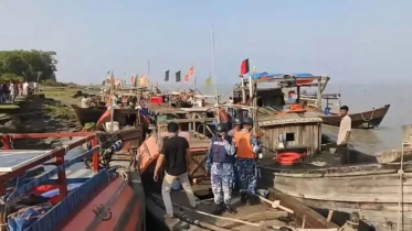 নিষেধাজ্ঞা অমান্য করে মাছ ধরায় বরগুনায় ১৫০ জেলে আটক