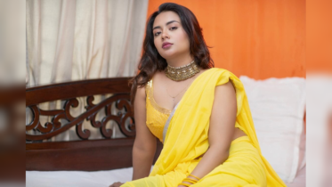 আমাকে বাঁচান, পুলিশ পাঠান