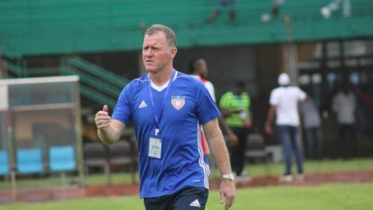 হাই লাইন ডিফেন্স নিয়েই অগ্নিশর্মা কোচ বাটলার, সমালোচনায়ও অটল অবস্থান হাই লাইন ডিফেন্স নিয়েই অগ্নিশর্মা কোচ বাটলার, সমালোচনায়ও অটল অবস্থান