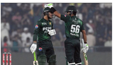 বাবর আজমের বিশ্বরেকর্ড, দ.আফ্রিকার বিপক্ষে পাকিস্তানের দাপুটে জয়