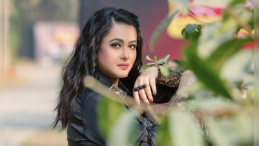 পূর্ণিমার পোস্টে তোলপাড় নেটদুনিয়া
