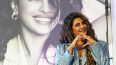 নিউ ইয়র্ক থেকে মাসি প্রিয়াঙ্কার আবেগঘন বার্তা