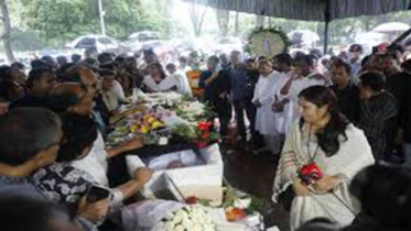 শহীদ মিনারে অধ্যাপক সৈয়দ মনজুরুল ইসলামের প্রতি শেষ শ্রদ্ধা