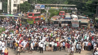 আন্দোলনে স্থবির ঢাকা, যানজটে নাকাল 