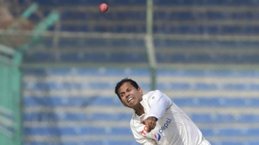 দ. আফ্রিকাকে গুড়িয়ে ৯৩ রানে জয় পাকিস্তানের