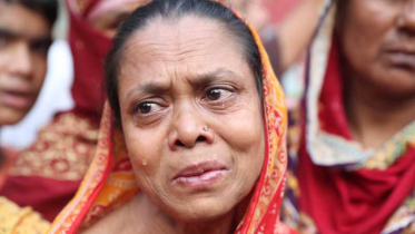 স্বজনের খোঁজে মিরপুরে অসংখ্য মানুষ
