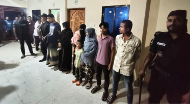 ক্যাম্পের বাইরে বসবাসকারী ৩৭ রোহিঙ্গা আটক