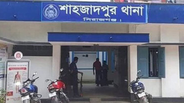 পরকীয়া প্রেমিকের সহায়তায় স্বামীকে হত্যা, নববধূ গ্রেপ্তার পরকীয়া প্রেমিকের সহায়তায় স্বামীকে হত্যা, নববধূ গ্রেপ্তার