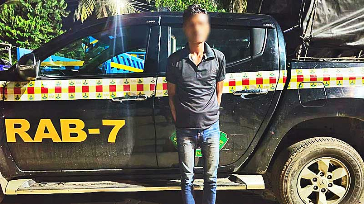 সীতাকুণ্ডে সংঘবদ্ধ ধর্ষণ মামলার আসামি গ্রেপ্তার সীতাকুণ্ডে সংঘবদ্ধ ধর্ষণ মামলার আসামি গ্রেপ্তার