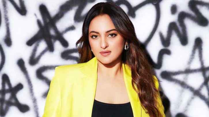 ‘জাটধারা’তে ব্যতিক্রমী চরিত্রে সোনাক্ষী সিনহা ‘জাটধারা’তে ব্যতিক্রমী চরিত্রে সোনাক্ষী সিনহা