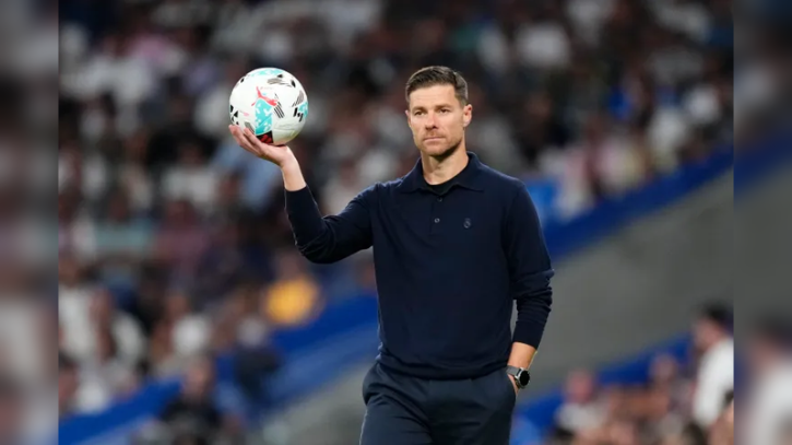 ভিনির সঙ্গে ভুল বোঝাবুঝি মিটে গেছে: শাবি আলনসো ভিনির সঙ্গে ভুল বোঝাবুঝি মিটে গেছে: শাবি আলনসো