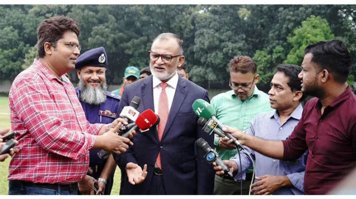 শাহজালালে অগ্নিকাণ্ডের তদন্ত প্রতিবেদন শিগগির প্রকাশ: উপদেষ্টা বশিরউদ্দীন  শাহজালালে অগ্নিকাণ্ডের তদন্ত প্রতিবেদন শিগগির প্রকাশ: উপদেষ্টা বশিরউদ্দীন
