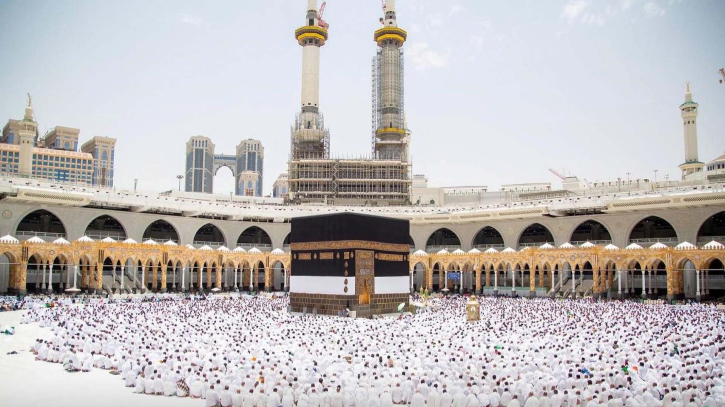 এক মাসে রেকর্ড সংখ্যক মুসল্লির ওমরাহ পালন এক মাসে রেকর্ড সংখ্যক মুসল্লির ওমরাহ পালন