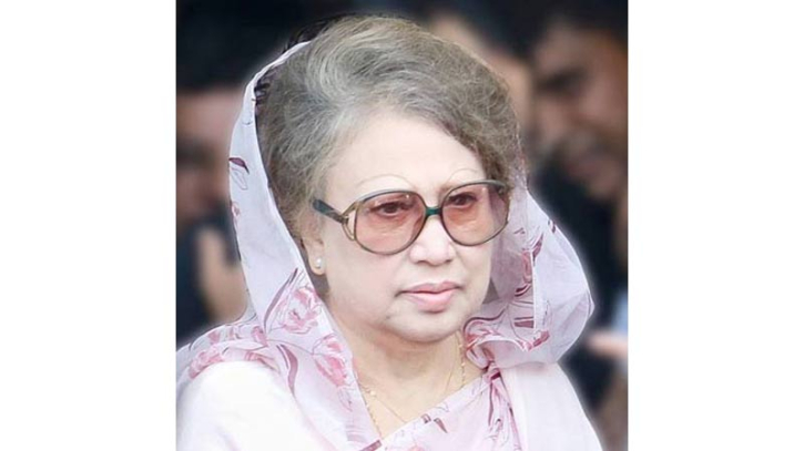 হাসপাতাল থেকে বাসায় ফিরেছেন খালেদা জিয়া হাসপাতাল থেকে বাসায় ফিরেছেন খালেদা জিয়া