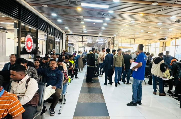 লিবিয়া থেকে ফিরলেন আরও ৩১০ বাংলাদেশি লিবিয়া থেকে ফিরলেন আরও ৩১০ বাংলাদেশি