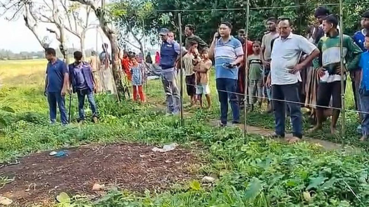 রাতে পুলিশের অভিযান, পরদিন ধানখেতে রক্তাক্ত মরদেহ রাতে পুলিশের অভিযান, পরদিন ধানখেতে রক্তাক্ত মরদেহ