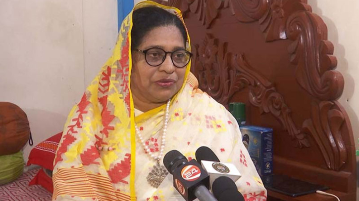 ৫৬ বছর বয়সে এইচএসসি পাস করলেন খুলনার শাম্মী আক্তার ৫৬ বছর বয়সে এইচএসসি পাস করলেন খুলনার শাম্মী আক্তার