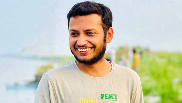 সিরাজগঞ্জে ট্রাকের ধাক্কায় নিহত উপ-সহকারী প্রকৌশলী সিরাজগঞ্জে ট্রাকের ধাক্কায় নিহত উপ-সহকারী প্রকৌশলী