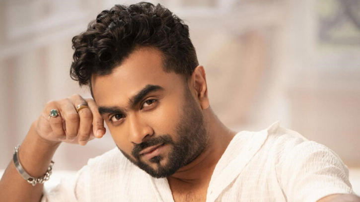 ‘বিশ্বসুন্দরী’র সেই গানে পরীমনি ছিলেন অপূর্ব! ‘বিশ্বসুন্দরী’র সেই গানে পরীমনি ছিলেন অপূর্ব!