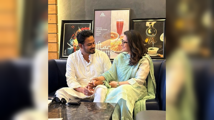 স্বামীর সঙ্গে বিচ্ছেদের গুঞ্জন: ফেসবুকে উত্তর দিলেন পূর্ণিমা স্বামীর সঙ্গে বিচ্ছেদের গুঞ্জন: ফেসবুকে উত্তর দিলেন পূর্ণিমা