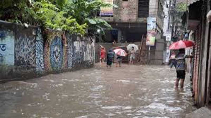 রাজধানীতে ৬ ঘণ্টায় ১৩২ মিমি বৃষ্টি, ঢাকায় রেকর্ড ভাঙা বর্ষণ