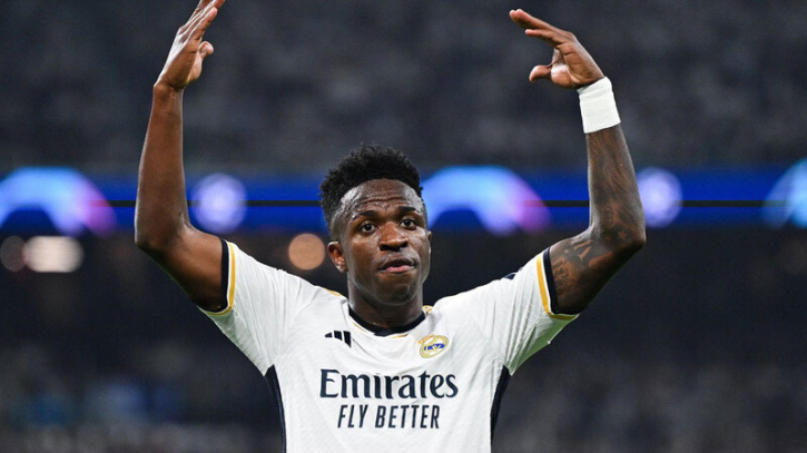 ভিনিসিয়ুসকে নতুন চুক্তিতে রাখতে চায় রিয়াল মাদ্রিদ