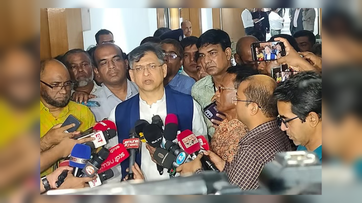 সনদবহির্ভূত অনেক সুপারিশ খসড়ায়: সালাহউদ্দিন সনদবহির্ভূত অনেক সুপারিশ খসড়ায়: সালাহউদ্দিন